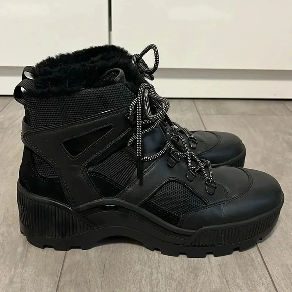 Michael Kors Leather Fur Chunky Combat Winter Boot Fur Insole, Size 8 - Picture 5 of 12
